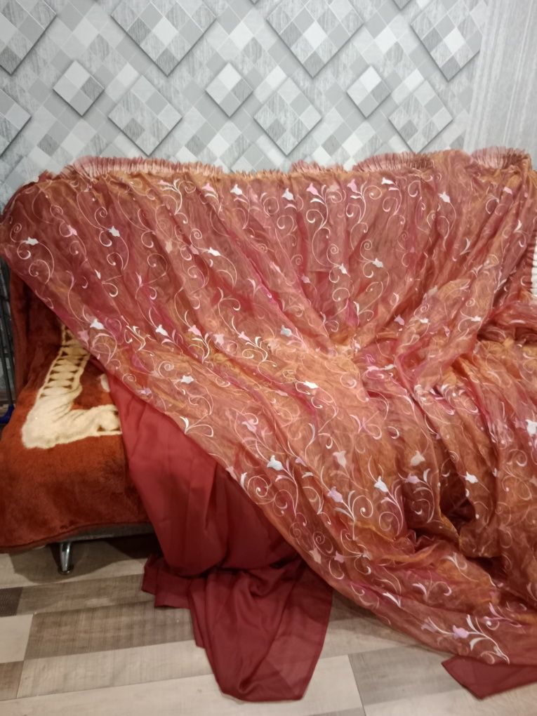 Продам  комплекты  штор и кухонные