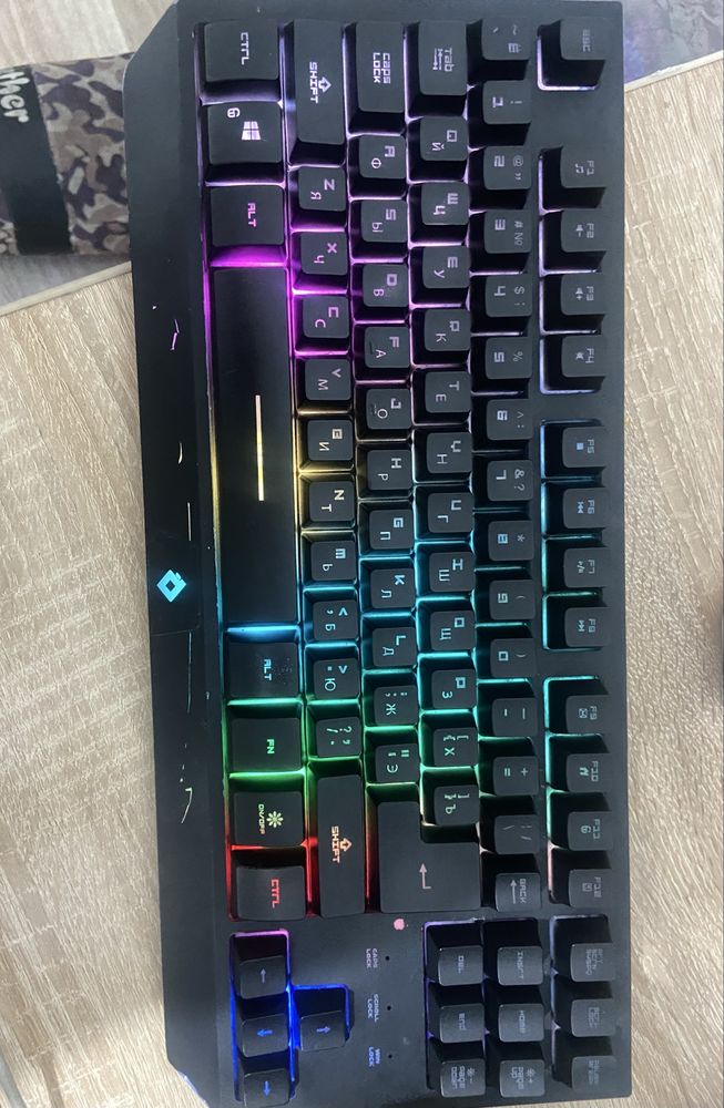 продам клавиатуру tesla tkl rgb