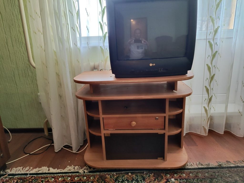 Тумба под телевизор