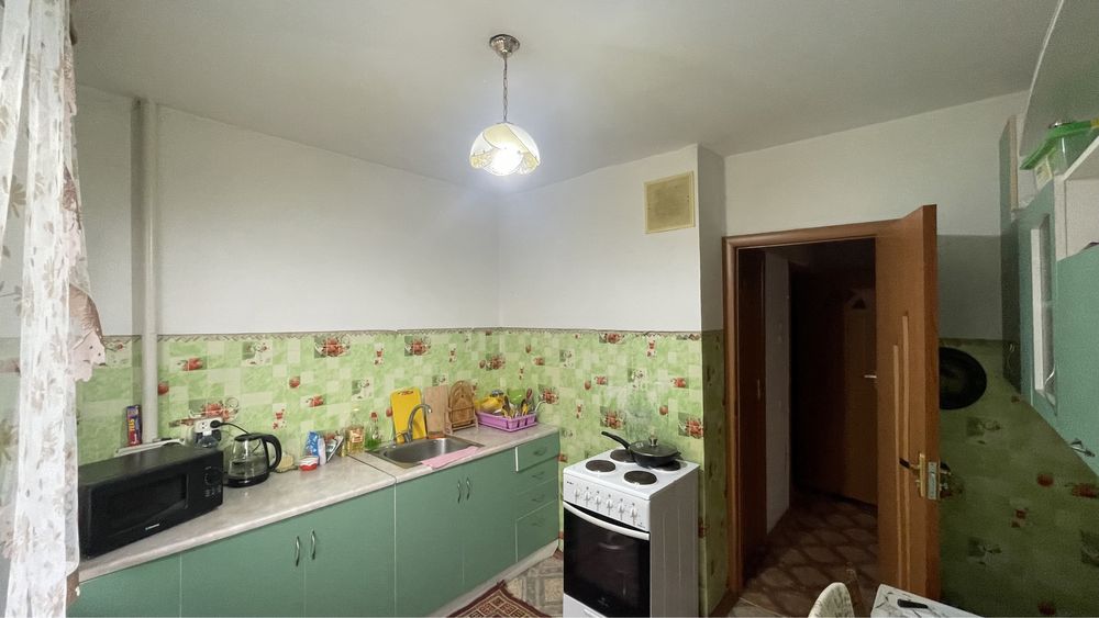Продам двух комнатную квартиру