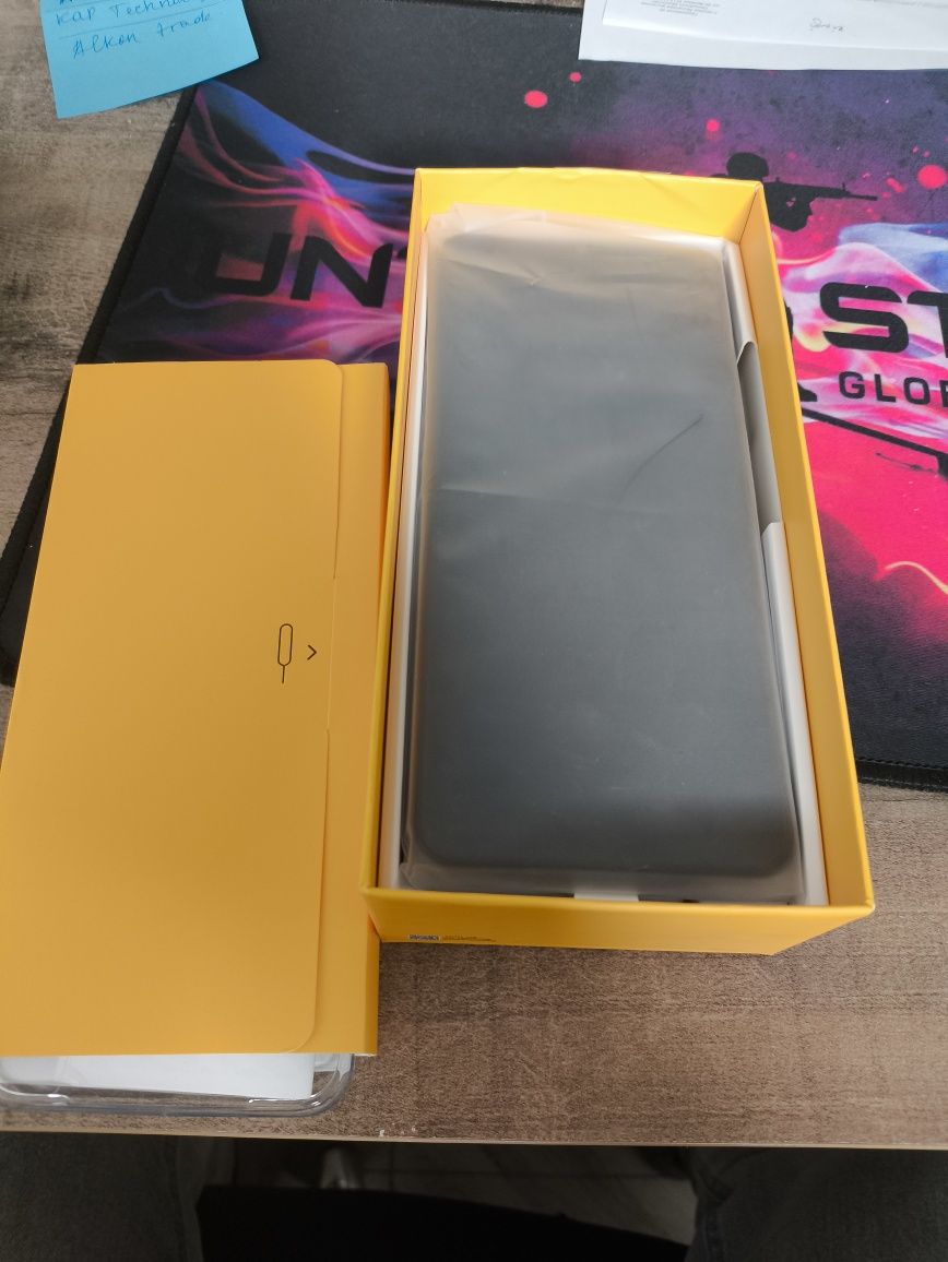 Продается новый телефон realme