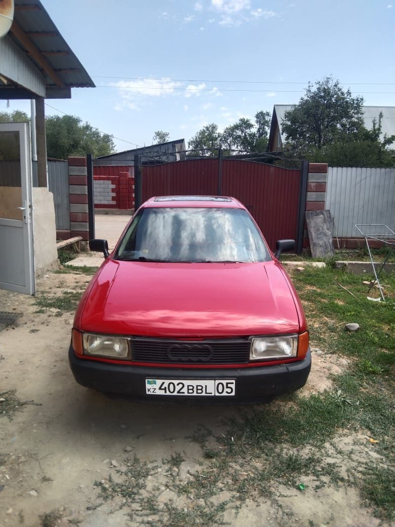 Ауди 80 б3 машина а средним состояние авто находятся в чилике