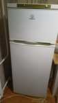 Продам холодильник Indesit