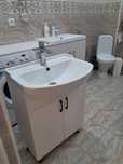 Продам раковину с тумбой, с краном.  Шир 60 см. Глубина 45. Выс 85