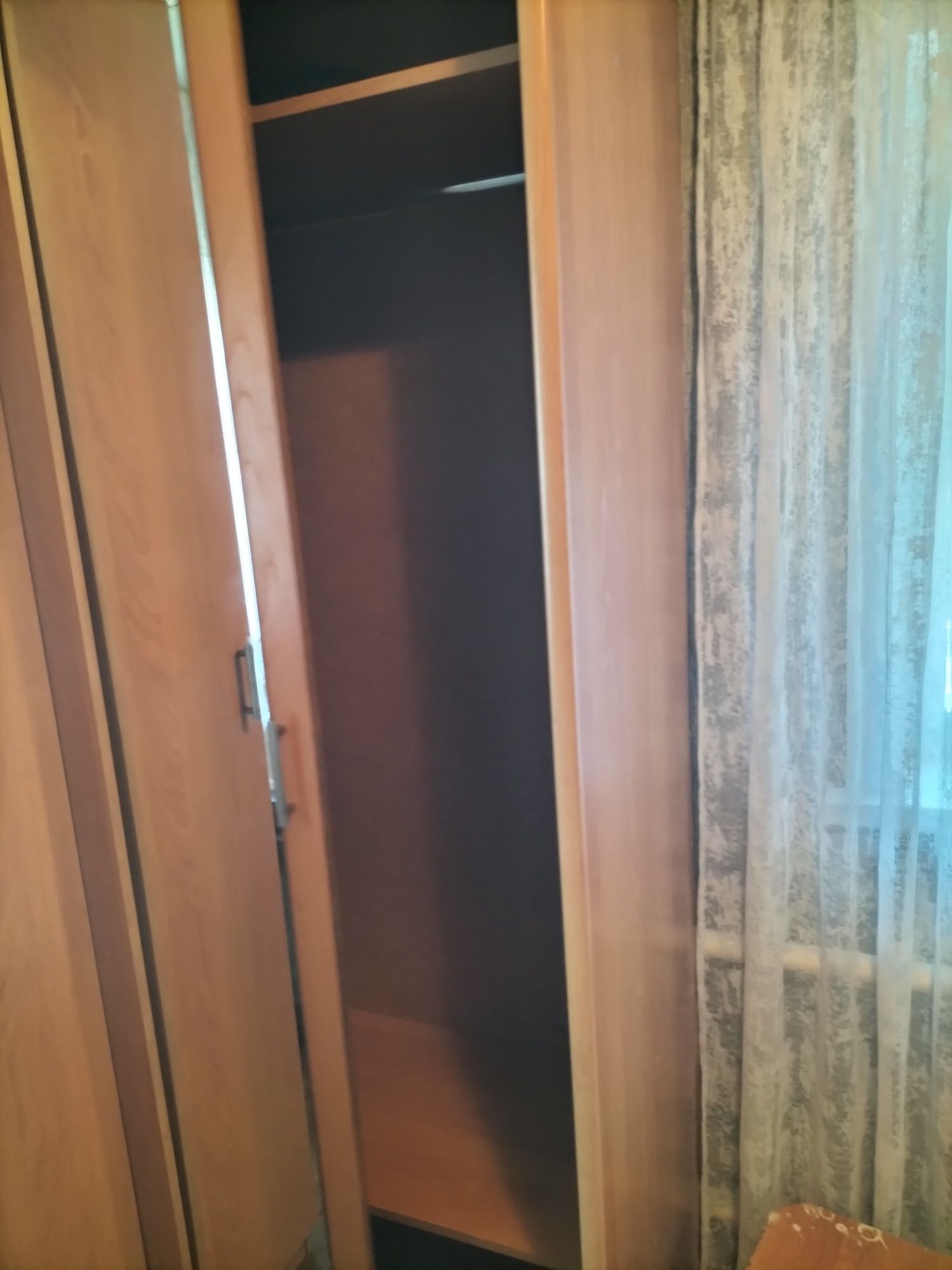Продаем угловой шкаф-купе