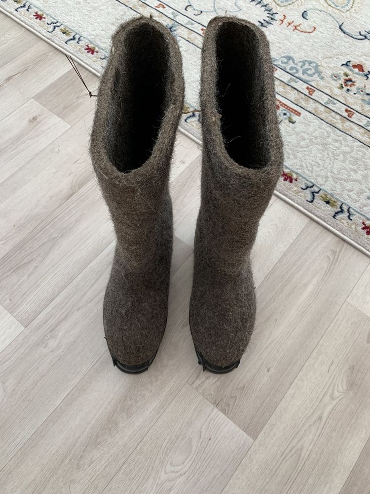 Пима (валенки )новые 42р