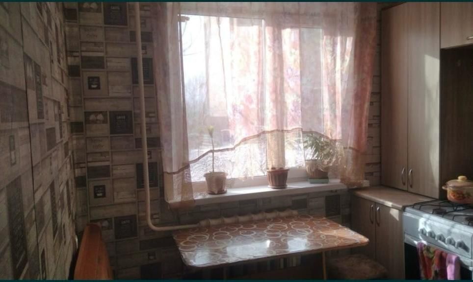 Продам 2 ком квартиру улучшенной планировки р-н магазина Изюминки