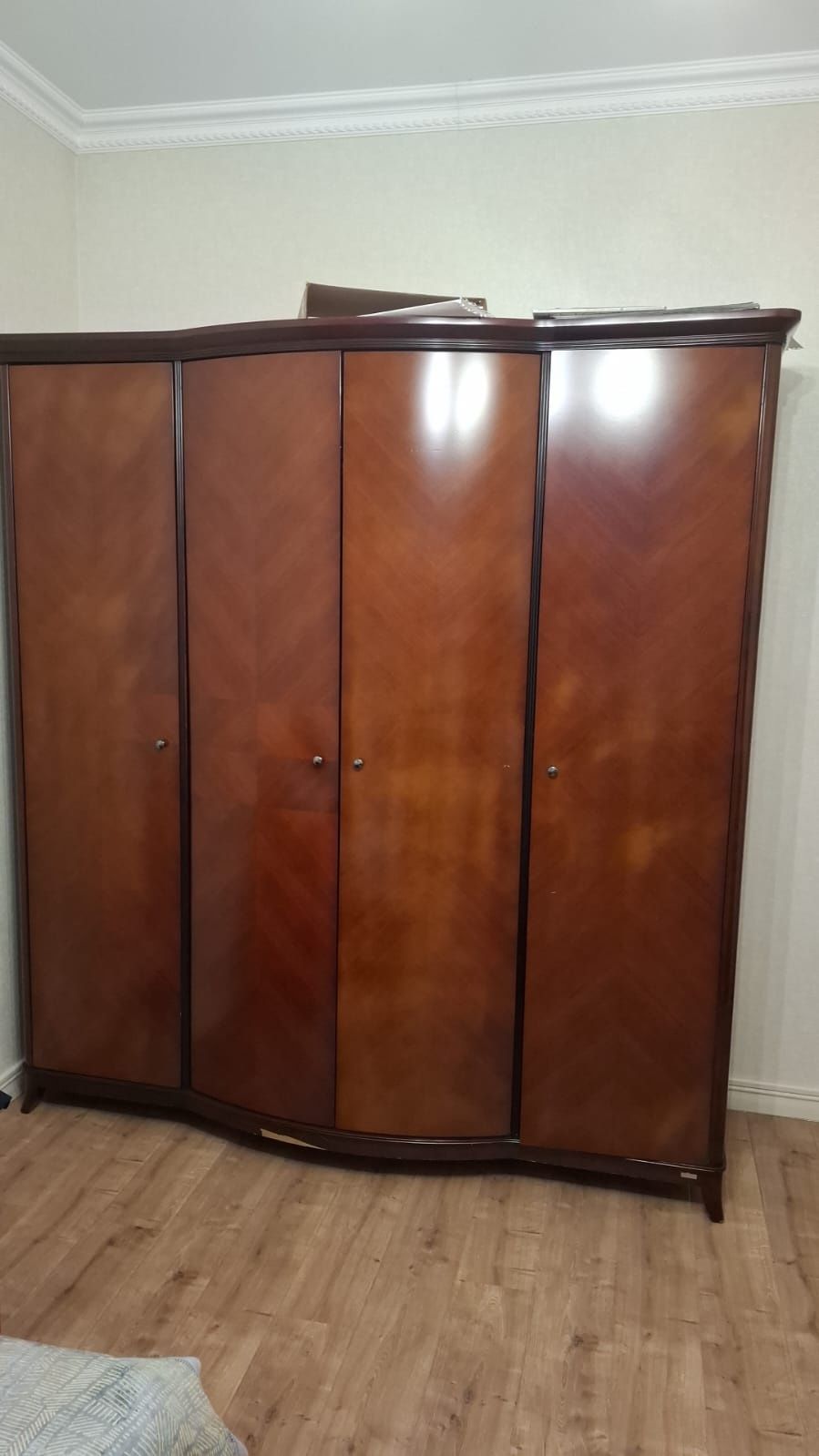 Продам шкаф в хорошем состоянии.  ТОРГ