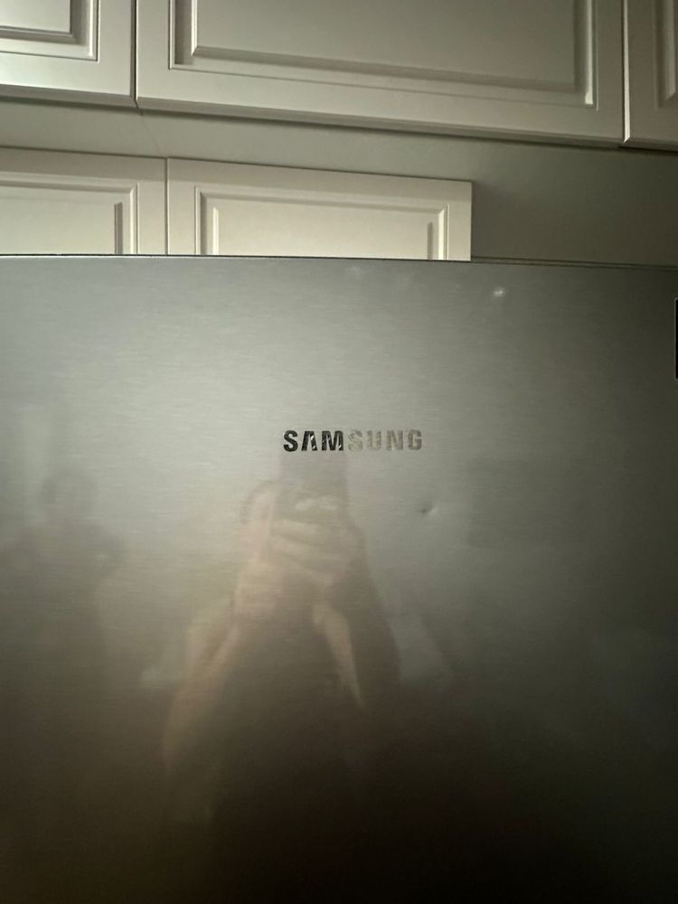 Продам холодильник Samsung