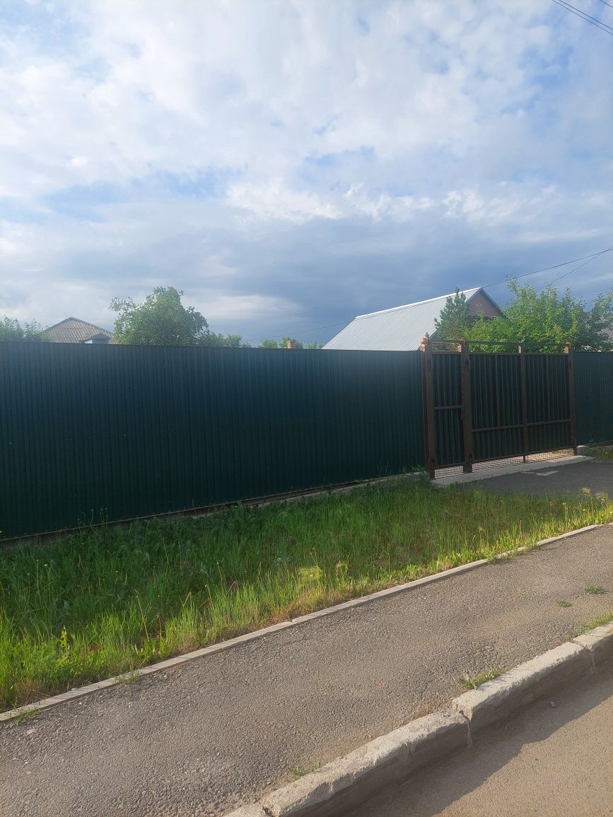 Дом в очень хорошем месте, соседи по улице все хорошие,