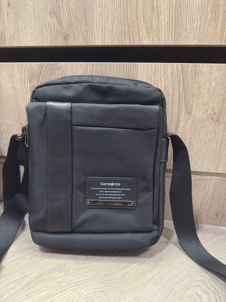 Сумка Samsonite, и бананка. Сумка для ноутбука NEONOMAD