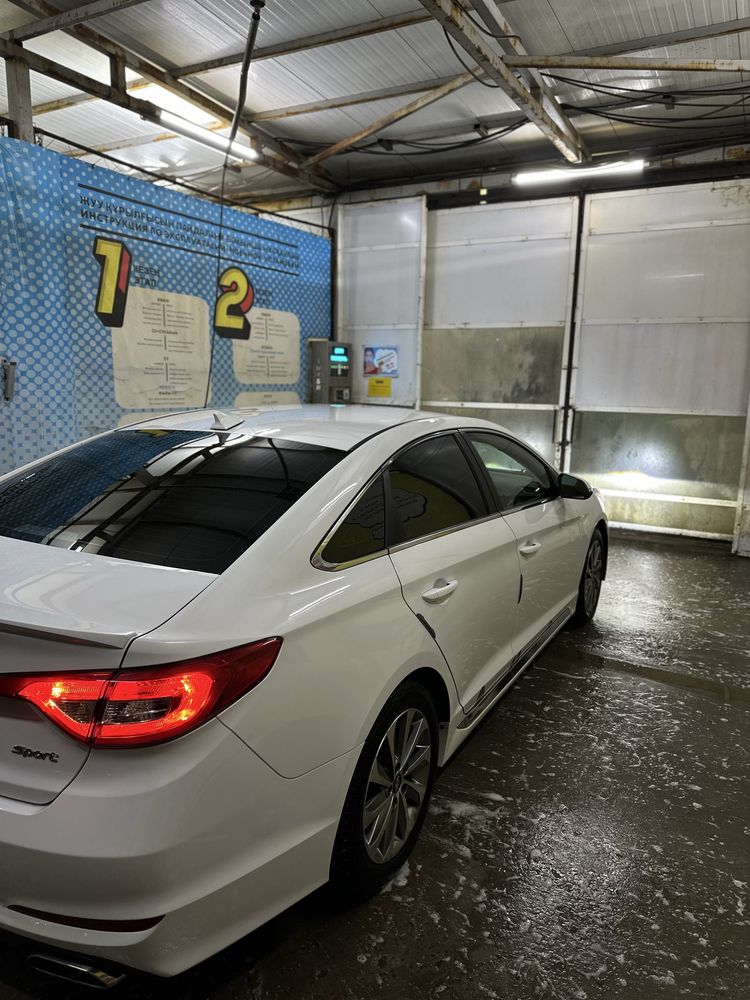 Hyundai Sonata LF
