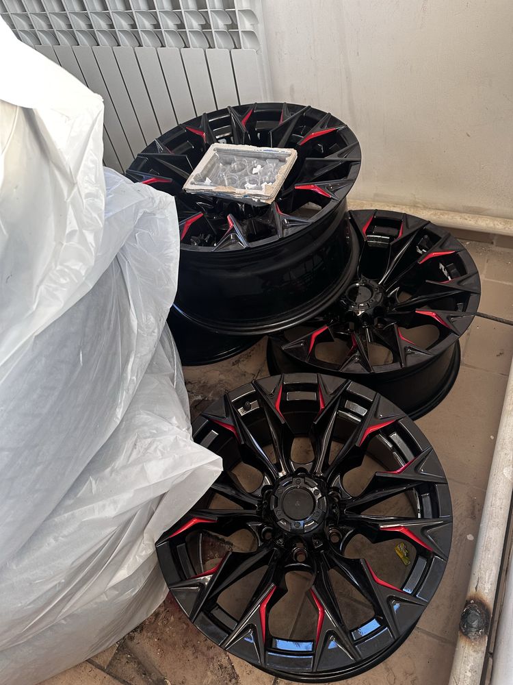 JT227 9x18/6x139.7 D110.1 ET0 4 диска черный, красный