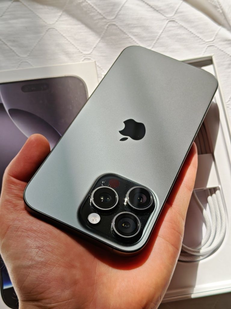 iPhone 16 Pro Max 256 gb akb 100 EAC