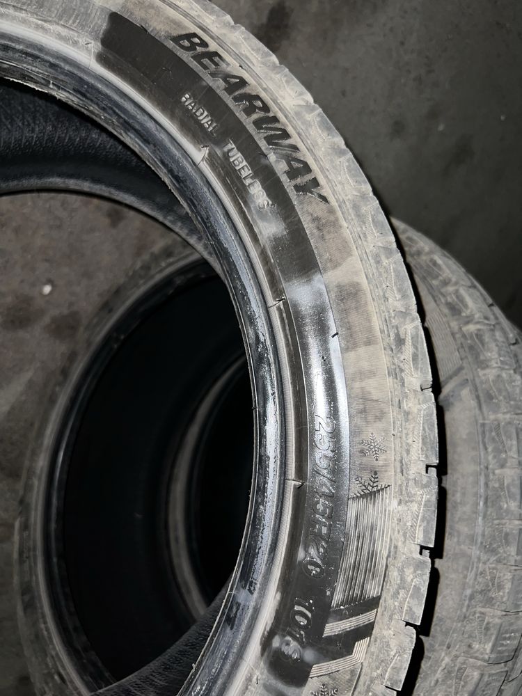 Зимние шины BearWay 255/45 R20
