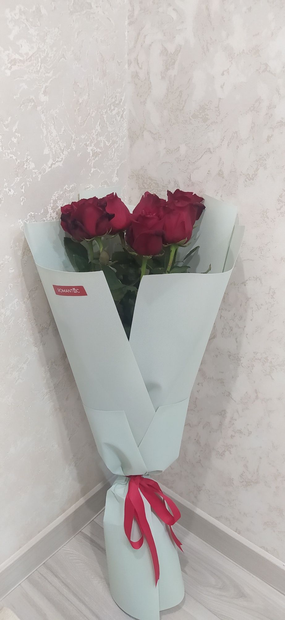 Свежие цветы уральск.7 штук розы