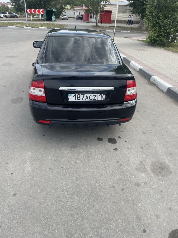 Продам Приора 2 люкс