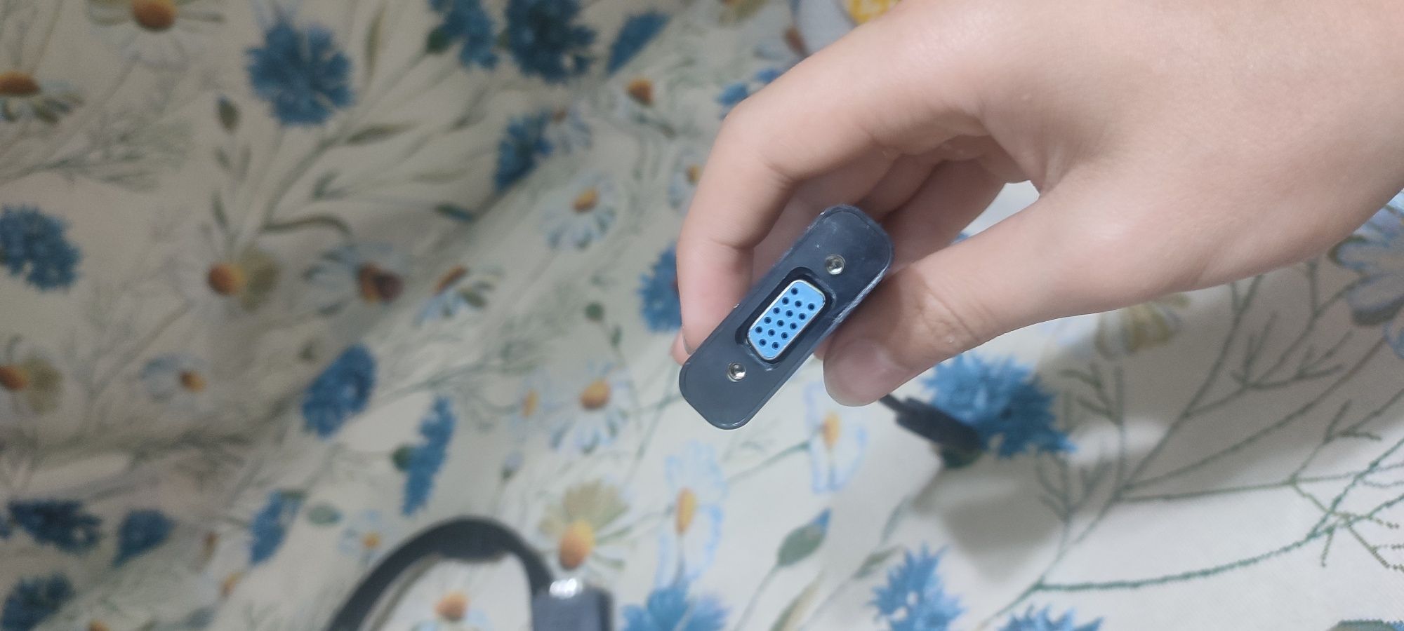 Продам кабель VGA и переходник с VGA на Display port
