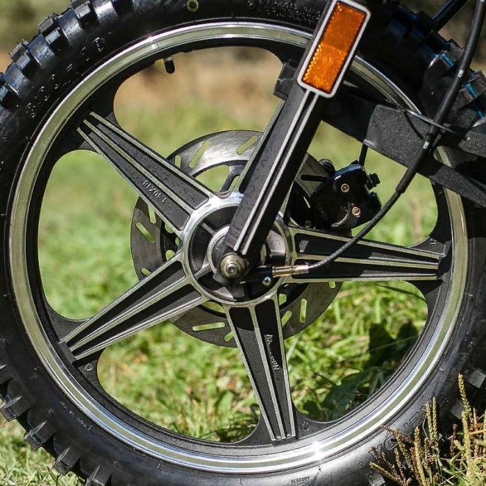 продажа запчастей на мотоциклы и скутеры