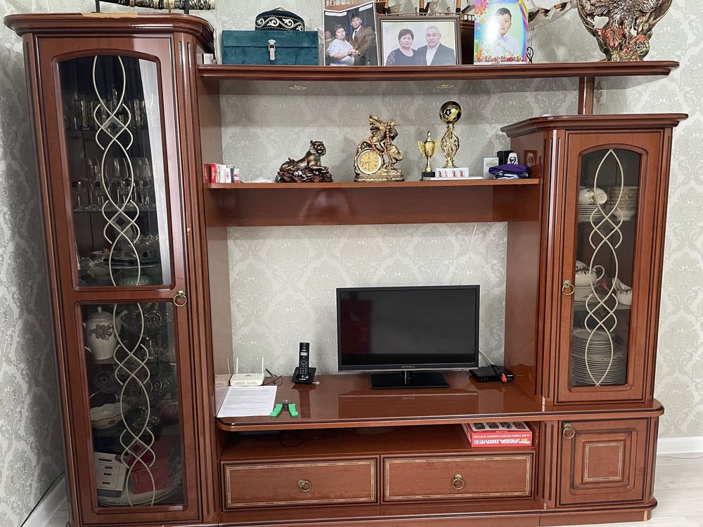 Продам стенку для зала