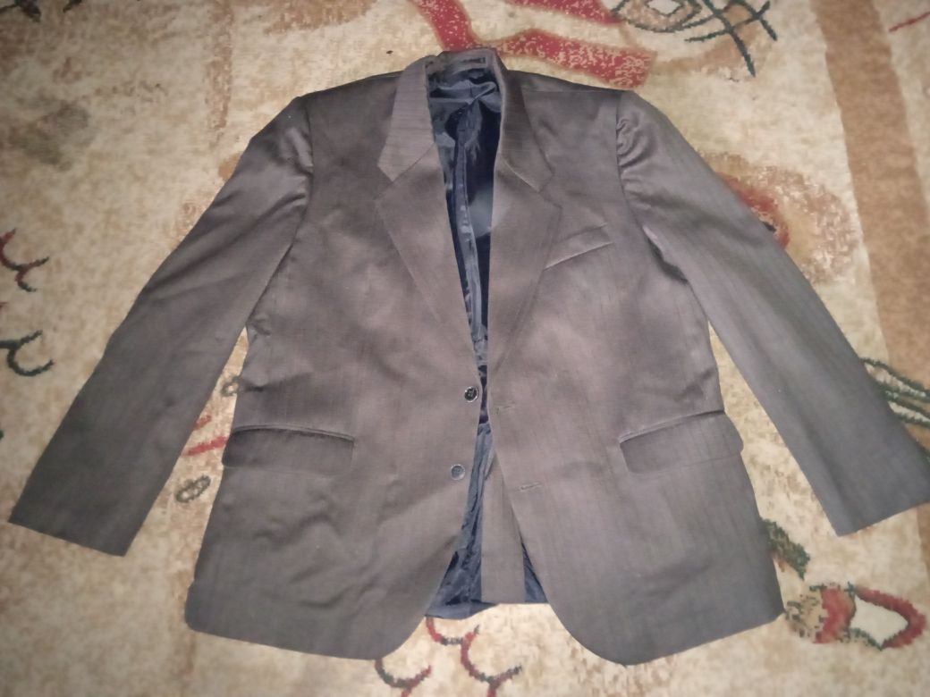ПРОДАМ МУЖСКОЙ ПИДЖАК ! Коричневый. На пуговицах. 50 размер. Англия !