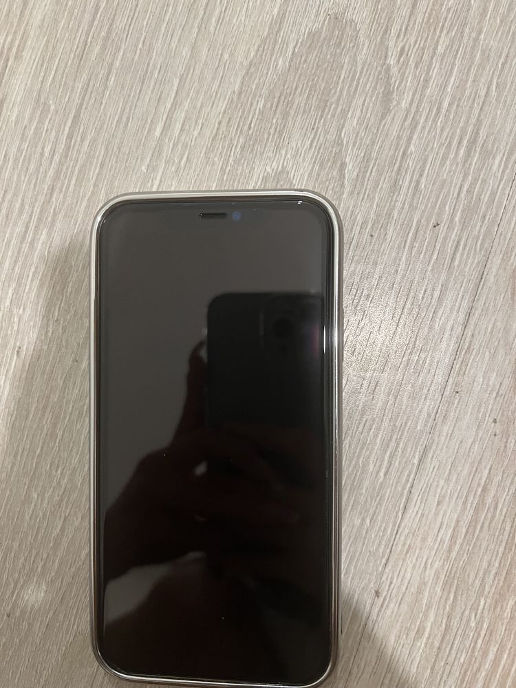 iPhone 11 ,white,64 GB