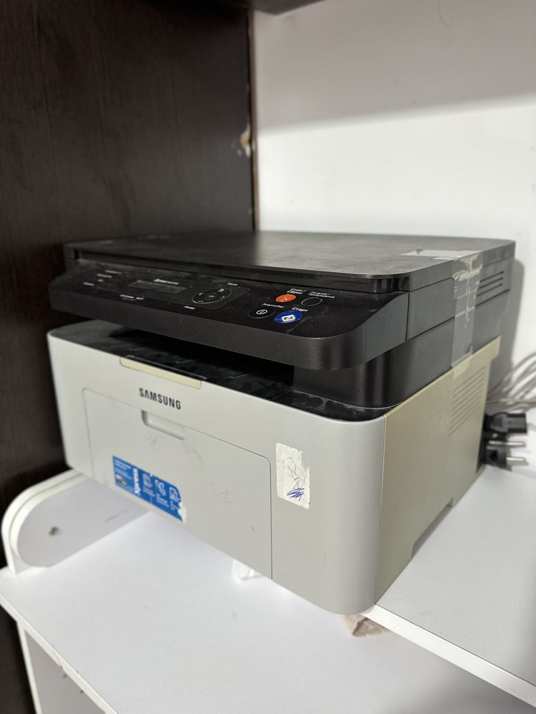 Принтер Samsung Xpress M2070W