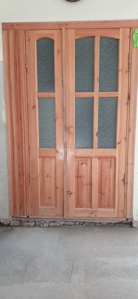 Продаёться двери