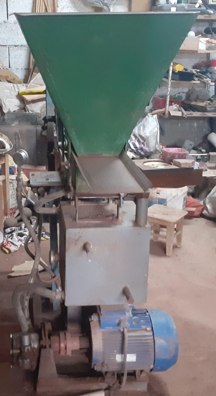 Продам станок для изготовления лего кирпича