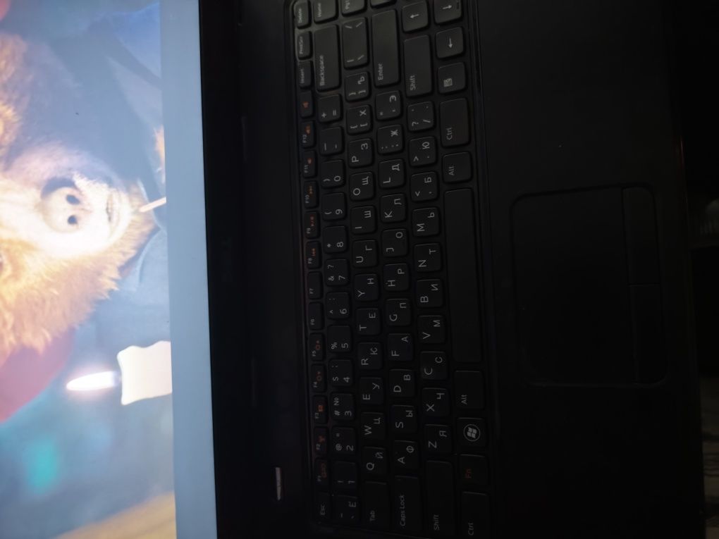 Dell ноутбук в отличном состоянии