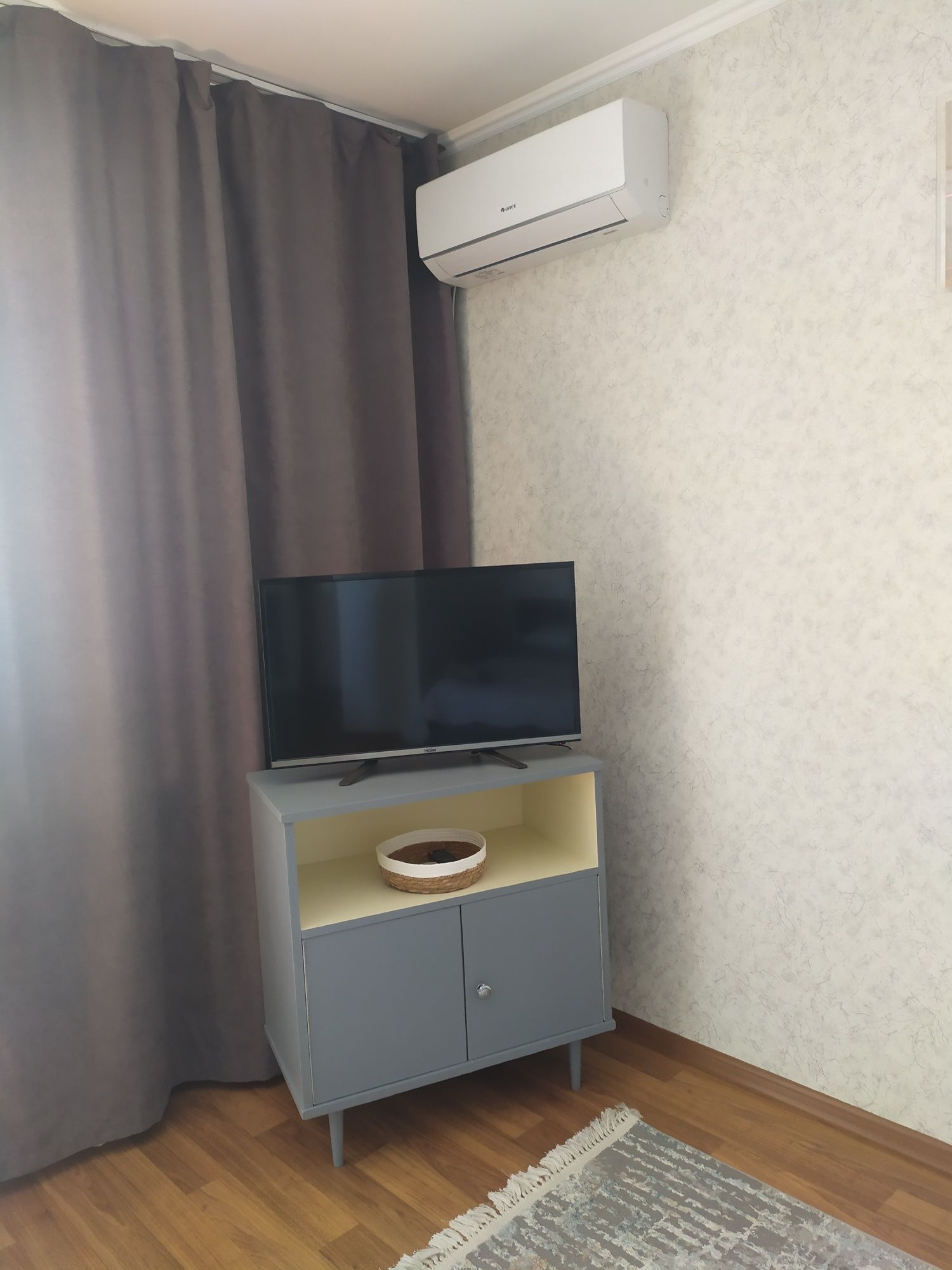1комн. квартира посуточно ЖД вокзал, радуга, Wi-Fi,кондиционер