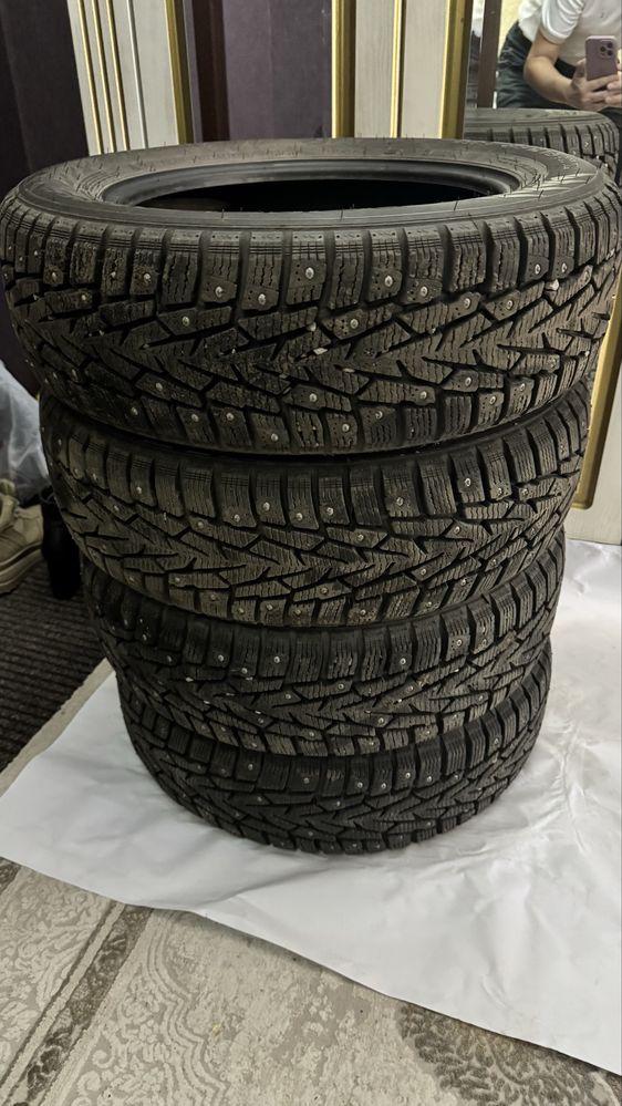 Продам шины nokian 185/65 R15