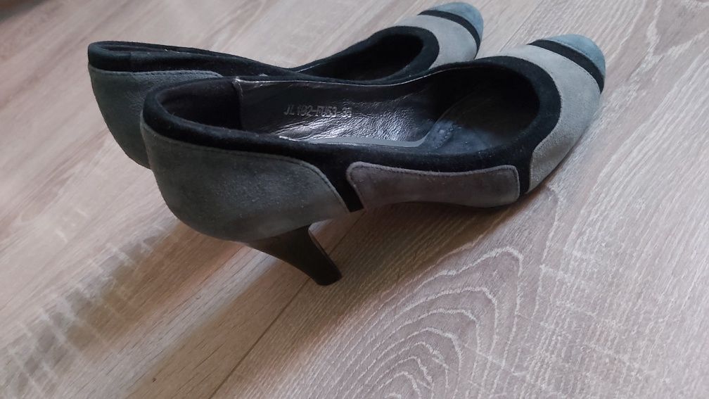 Продам женскую обувь