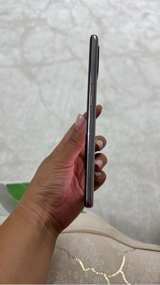 Продам Samsung А51