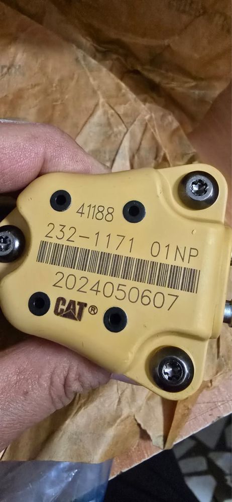 Продам форсунки CAT 3412