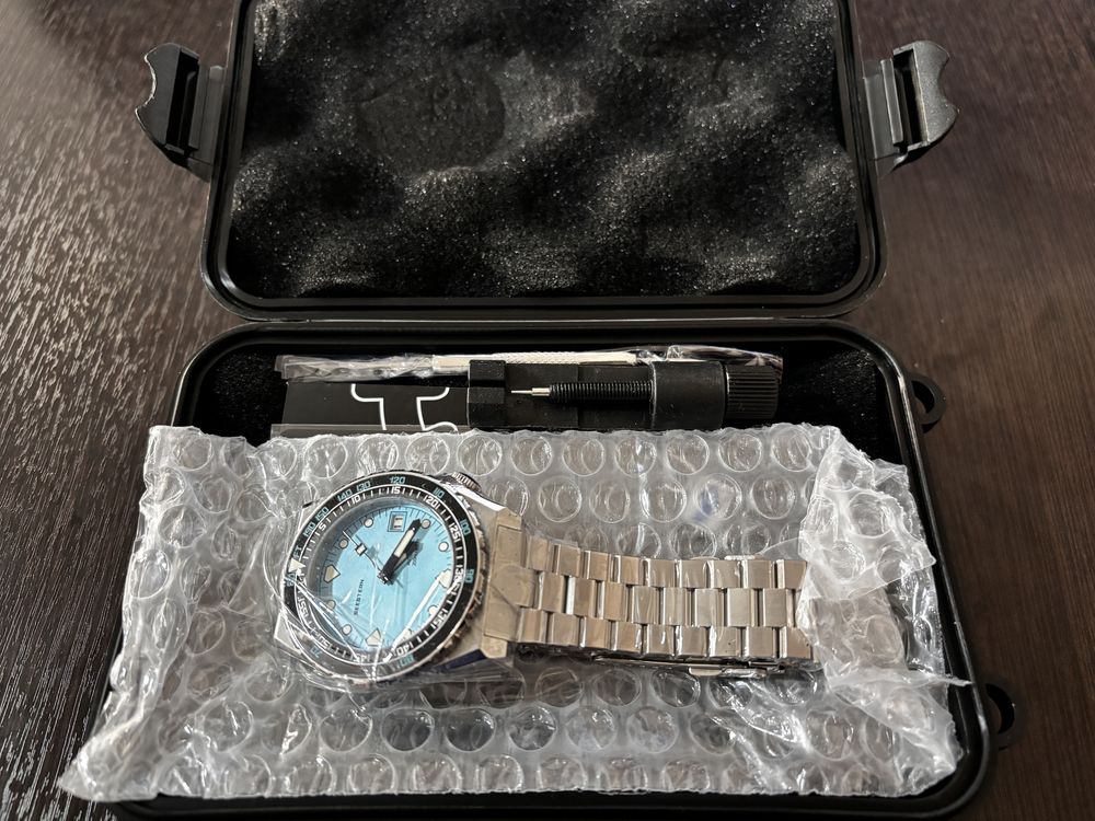 Часы Seestern SUB600T