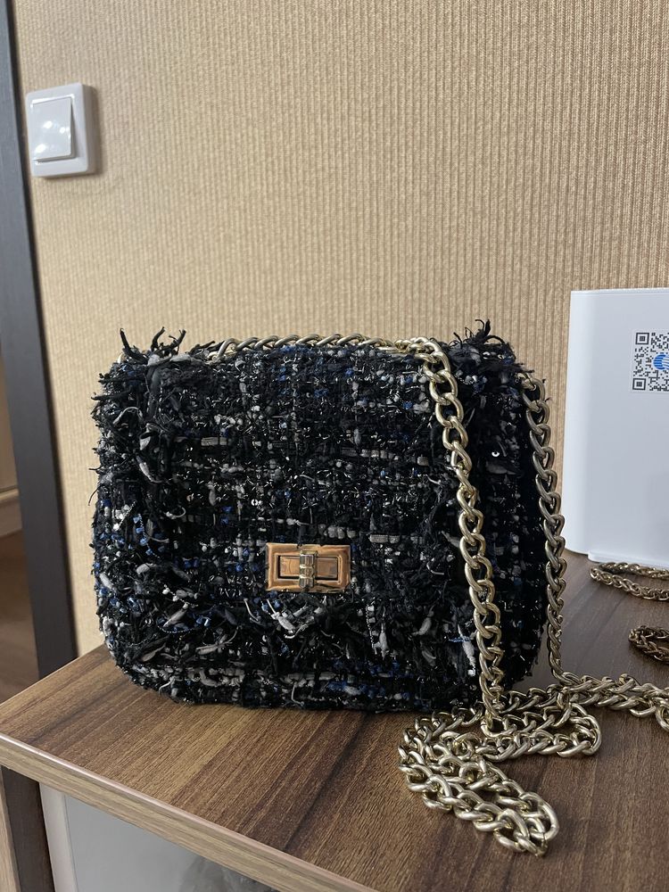 Продам твидовую сумку