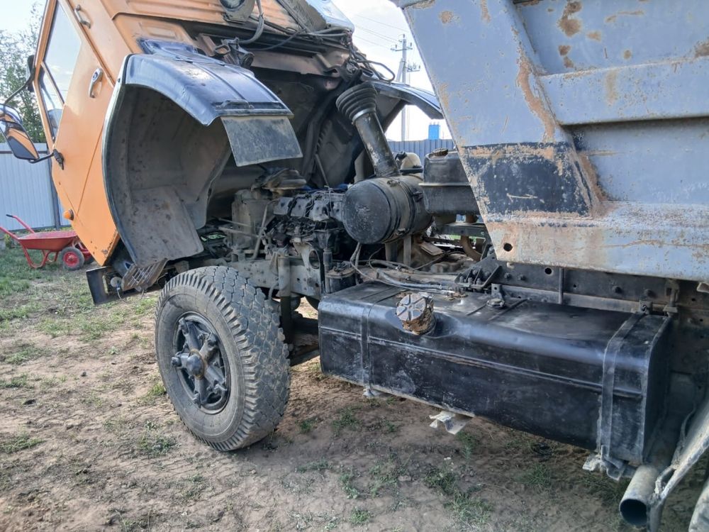 Продам камаз 1985 год в хорошим состаяни 10 колесо новый 2 акумуляр