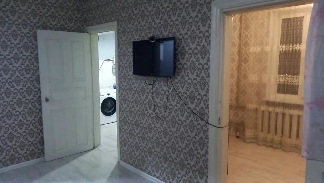2 ком кв по часам , посуточно в центре