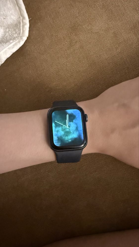 Apple Watch Series 5 — 40 мм Отличное состояние