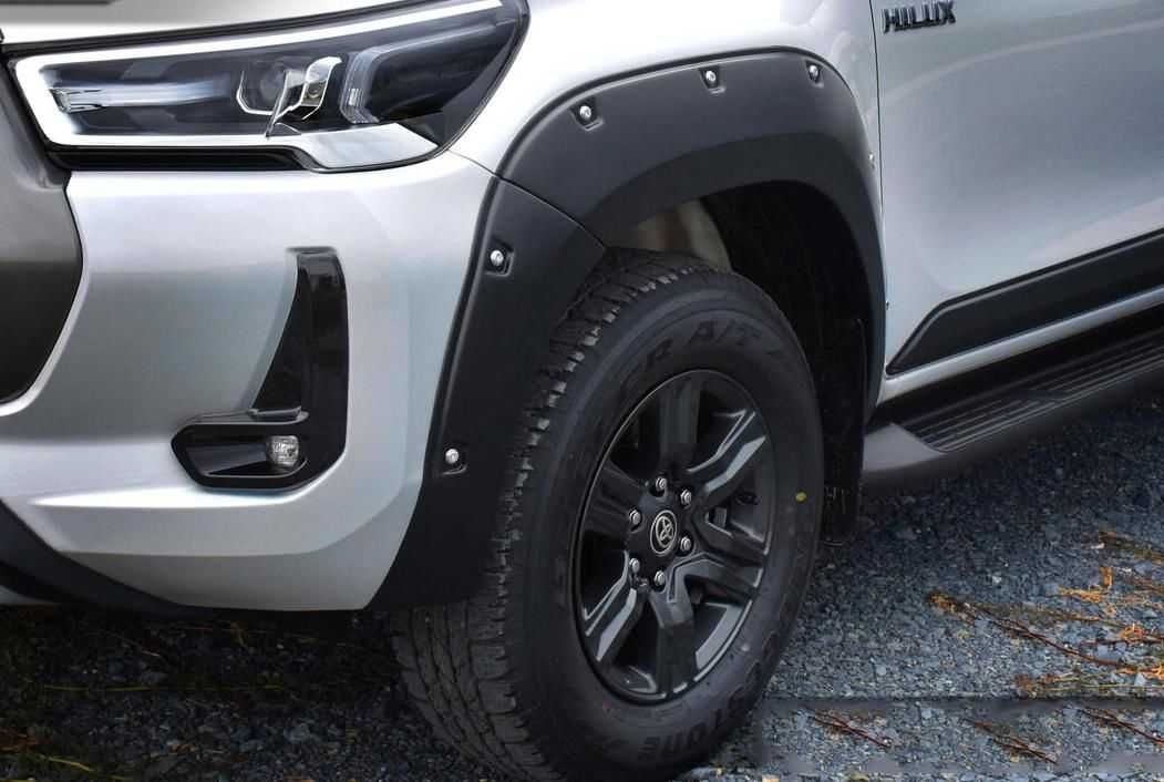 Расширители колесных арок Toyota Hilux 2О21-2О25