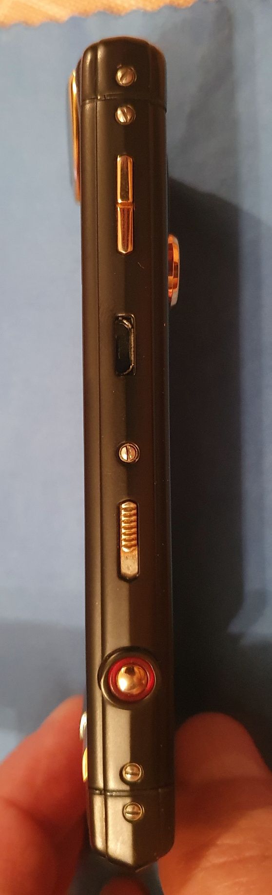 Продам VERTU Constellation сер.номер T-001553