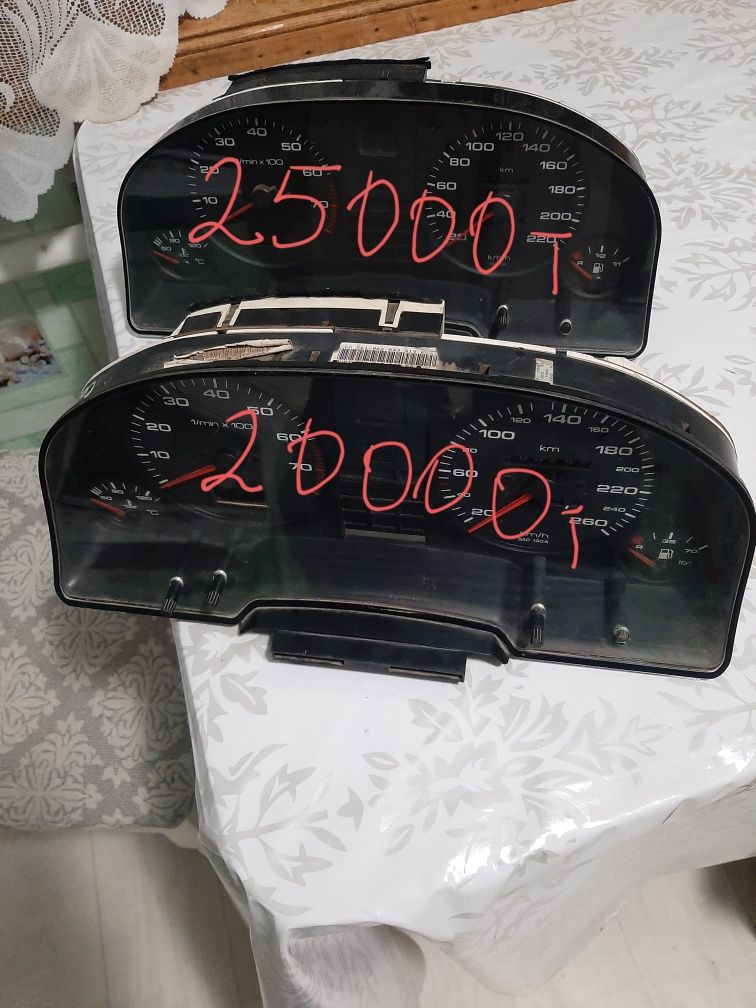 Продам запчасти на ауди