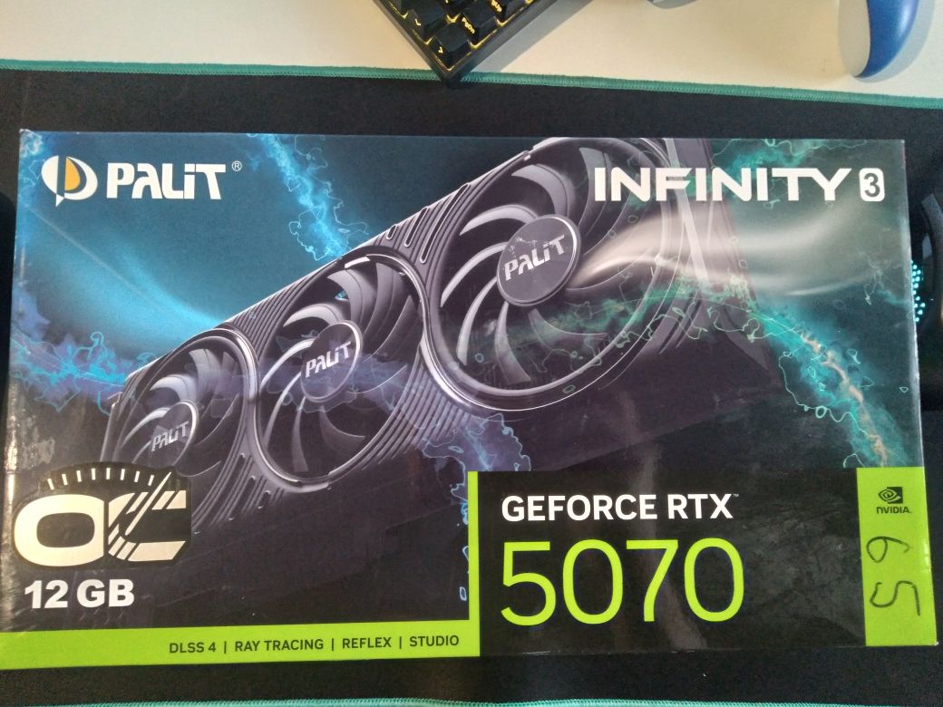 Palit Видеокарта GeForce RTX 5070 Infinity 3 OC 12 ГБ