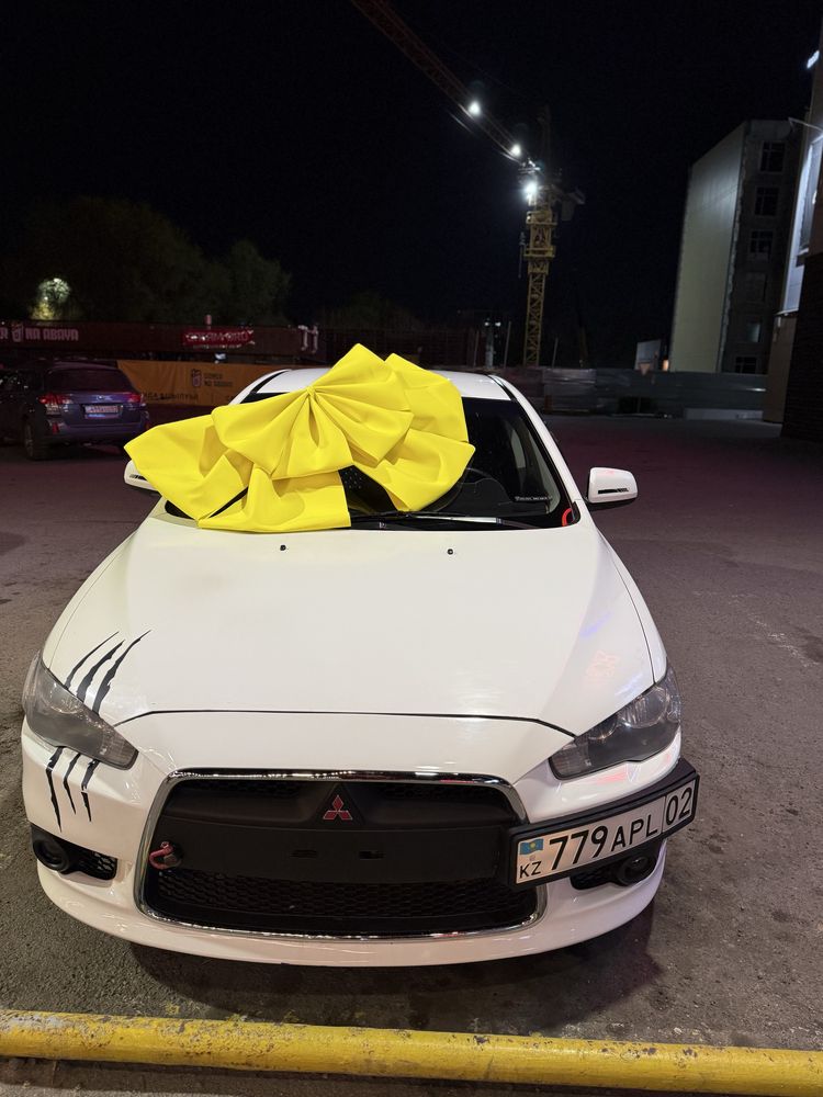 Продается подарочный бант на авто (бабочка)