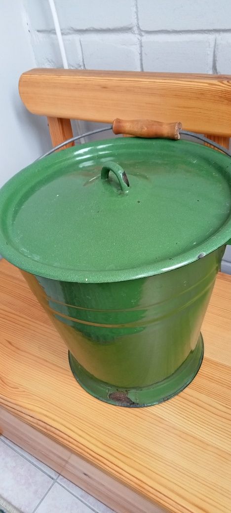 Продам эмалированное ведро