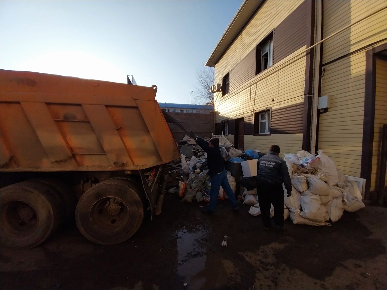 Вывоз Строительного мусора, Снос домов, Услуги Камаз, Трактор, Грузчик