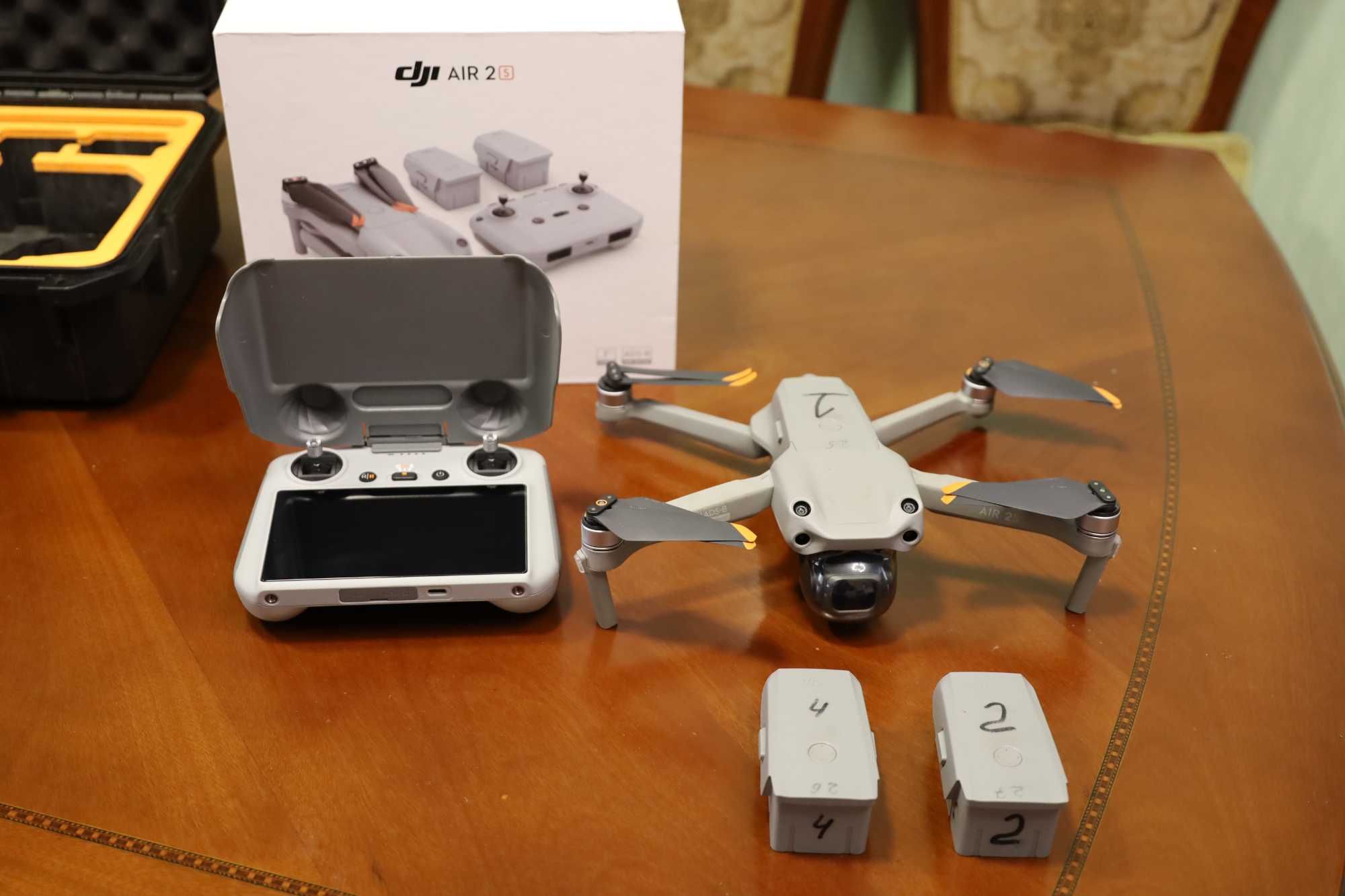 Дрон DJI Air 2S Fly More Combo