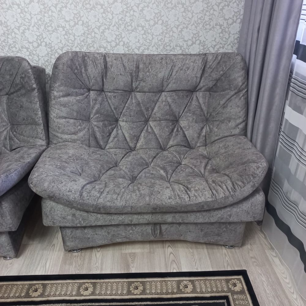 Продам комплект Диван и Кресло