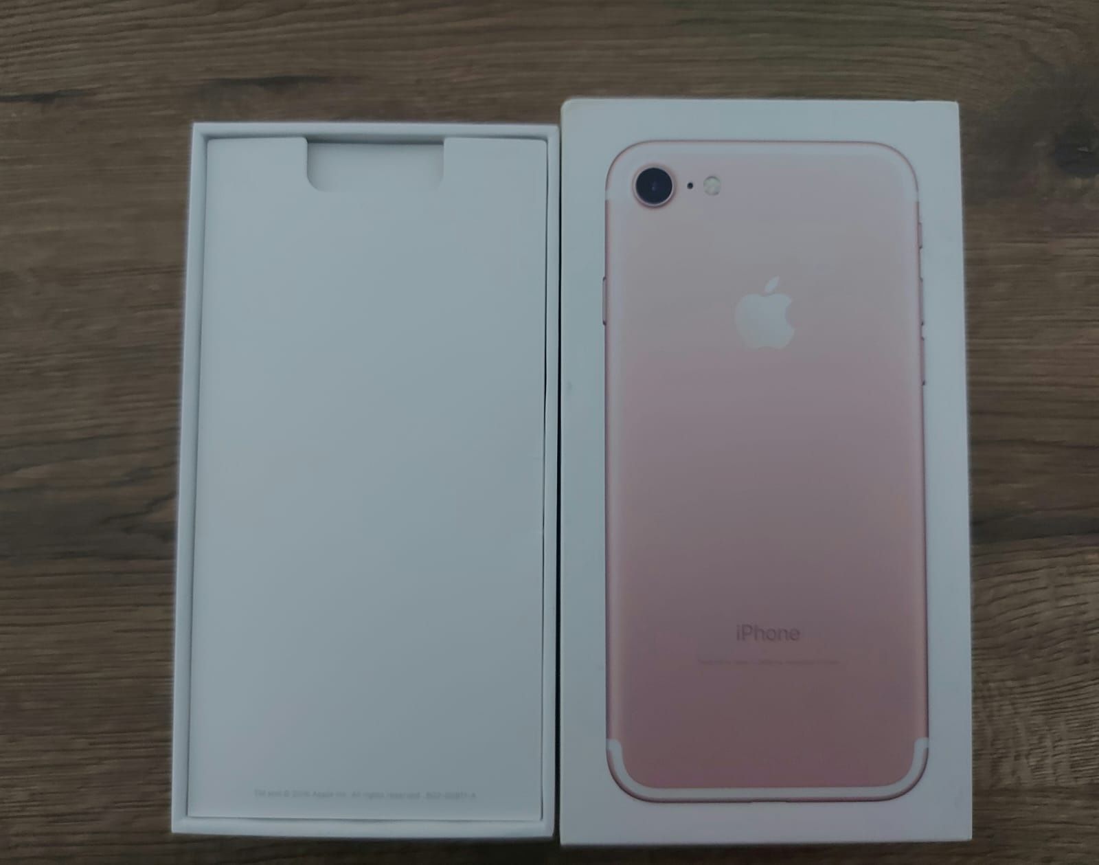 Продам  iphone 7